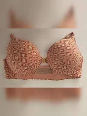 Victoria’s Secret Incredible Bra 38C Pink Front Close Perfect Shape Underwire